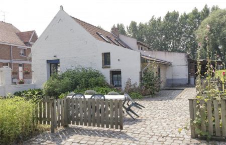 G&icirc;te n&deg;1126 Bourbourg - Nord - Bourbourg dans le Nord, &agrave; quelques kilom&egrave;tres de la mer. G&icirc;tes de France N 1126