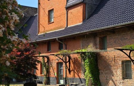 G&icirc;te n&deg;255612 Roost-Warendin - Nord - photo