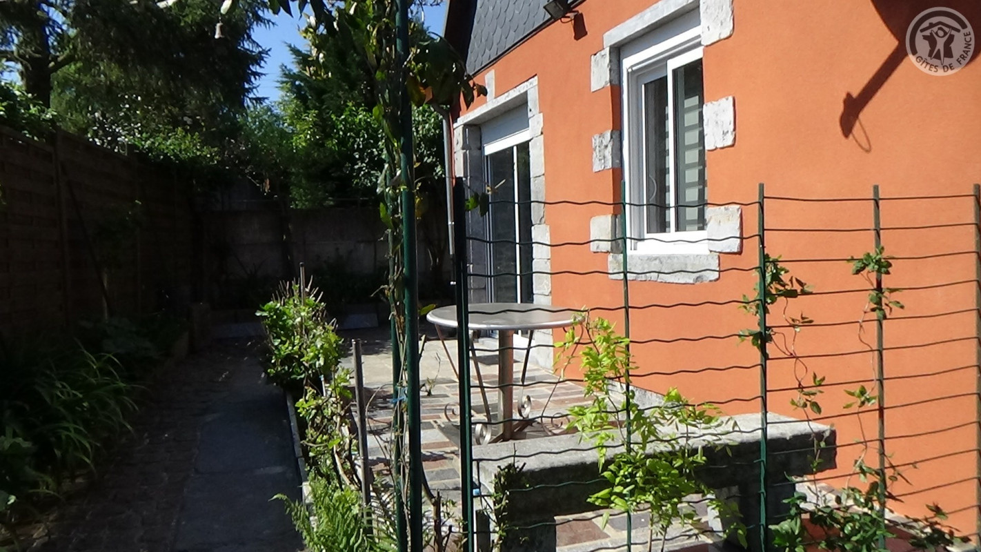 photo 0