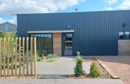 entrée du gite
boulodrome sur la gauche
coin terrasse avec barbecue à droite
parking privé 2 voitures
espace clos Gîte n°592311 Rexpoëde - Nord - entrée du gite
boulodrome sur la gauche
coin terrasse avec barbecue à droite
parking privé 2 voitures
espace clos
