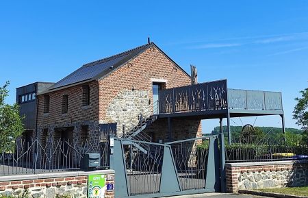 Gîte vue de la route Gîte n°4133 Marbaix - Nord - Gîte vue de la route