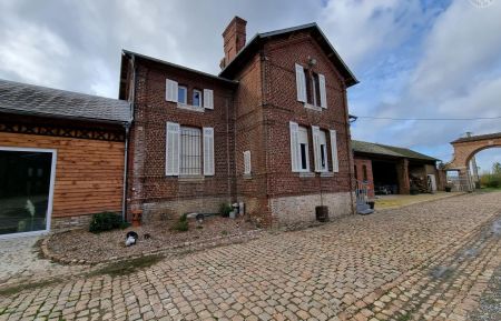 G&icirc;te n&deg;592396 Sains-du-Nord - Nord - photo