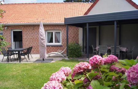 G&icirc;te n&deg;G1654 Blessy - Pas-de-Calais - Les terrasses ext&eacute;rieure et couverte