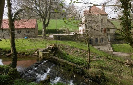 G&icirc;te n&deg;G1568 Wimille - Pas-de-Calais - Le Moulin et sa Cascade