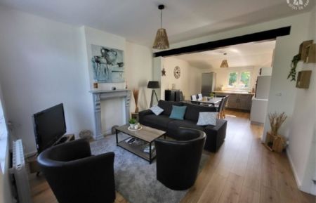 G&icirc;te n&deg;G622331 Arques - Pas-de-Calais - S&eacute;jour avec espace salon et TV, coin-cuisine am&eacute;nag&eacute; et enti&egrave;rement &eacute;quip&eacute;