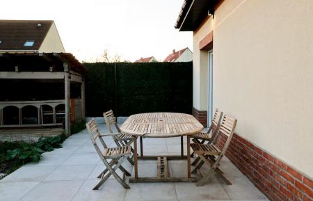 City Break n&deg;G622644 Arras - Pas-de-Calais - Terrasse avec salon de jardin et barbecue