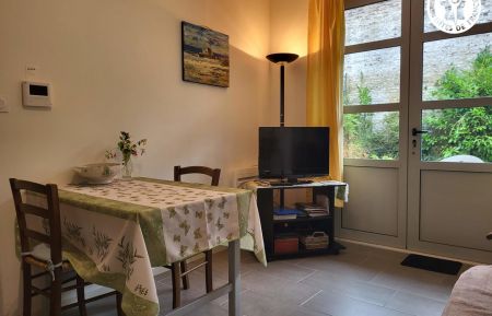 Pièce à vivre avec cuisine équipée, coin repas et salon City Break n°G622124 Saint-Omer - Pas-de-Calais - Pièce à vivre avec cuisine équipée, coin repas et salon