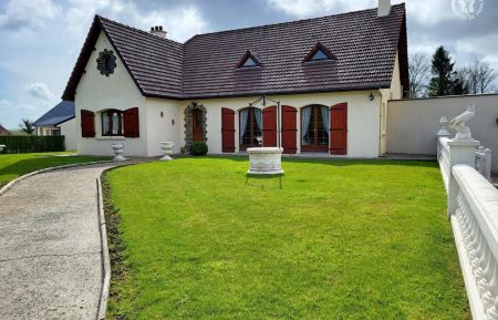 G&icirc;te n&deg;G622322 Vieil-Moutier - Pas-de-Calais - fa&ccedil;ade de la maison et parking clos
