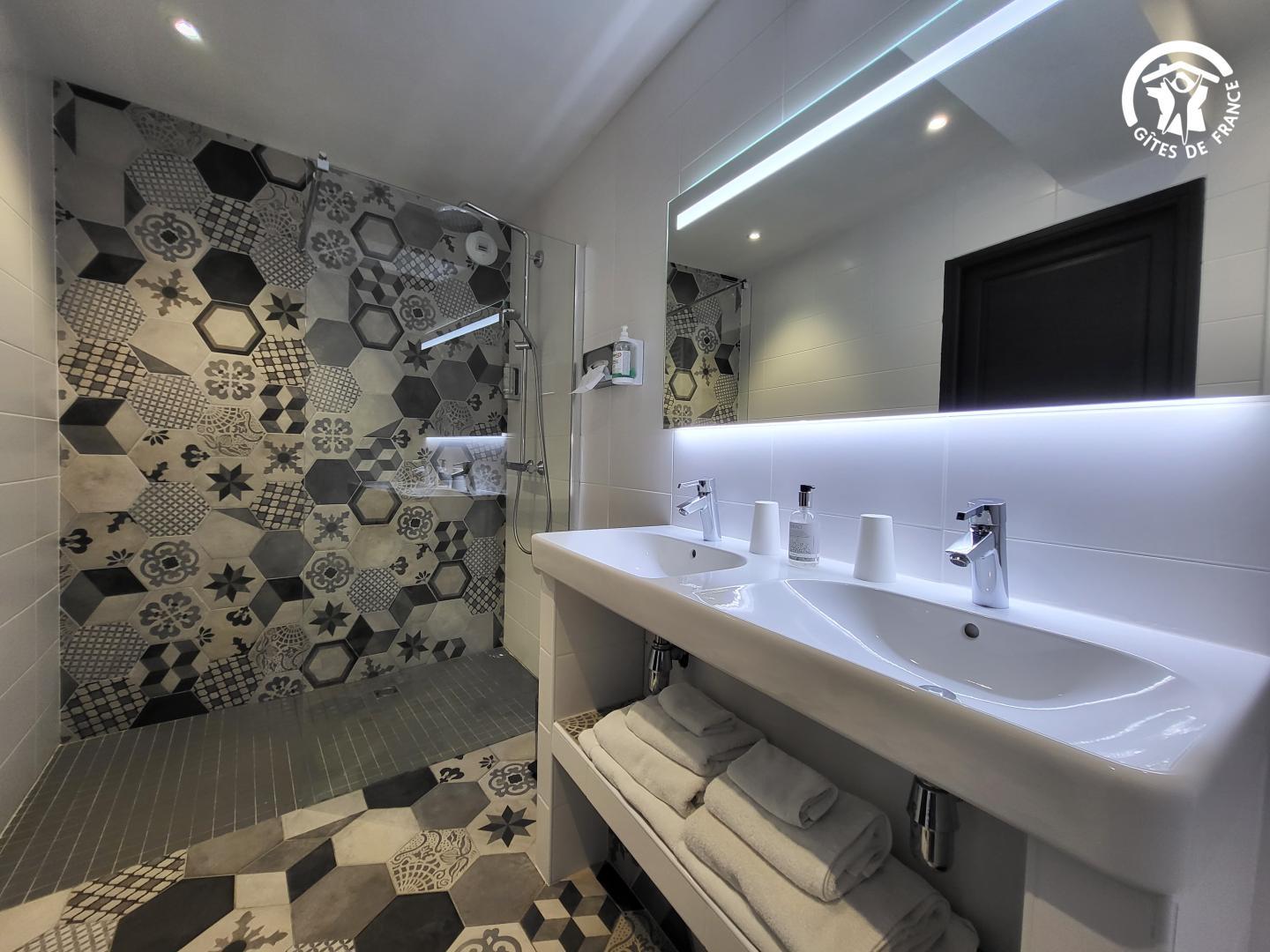 Salle de bain chambre Charlie photo 49