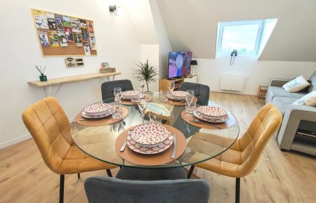 G&icirc;te n&deg;G622677 Ambleteuse - Pas-de-Calais - Pi&egrave;ce &agrave; vivre du gite avec coin salon et coin repas