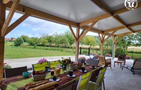 G&icirc;te n&deg;G622557 Saint-Martin-lez-Tatinghem - Pas-de-Calais - Terrasse avec salon de jardin, barbecue, table de ping-pong, salon de d&eacute;tente et transats