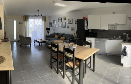G&icirc;te n&deg;G622409 &Eacute;quihen-Plage - Pas-de-Calais - cuisine salle salon 