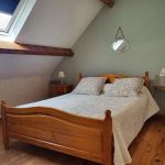 4&egrave;me chambre avec lit 140x190cm et meuble vasque