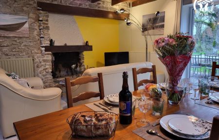 L'espace repas et coin salon Gîte n°G622609 Audinghen - Pas-de-Calais - L'espace repas et coin salon