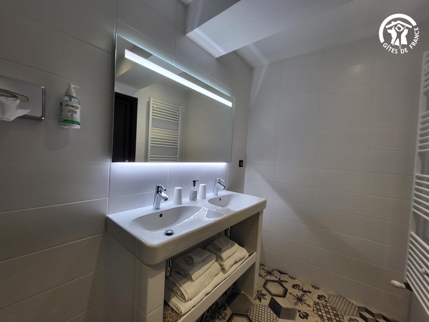 Salle de bain chambre Charlie photo 50