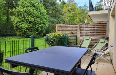 Terrasse avec salon de jardin et transats Gîte n°G622579 Neufchâtel-Hardelot - Pas-de-Calais - Terrasse avec salon de jardin et transats